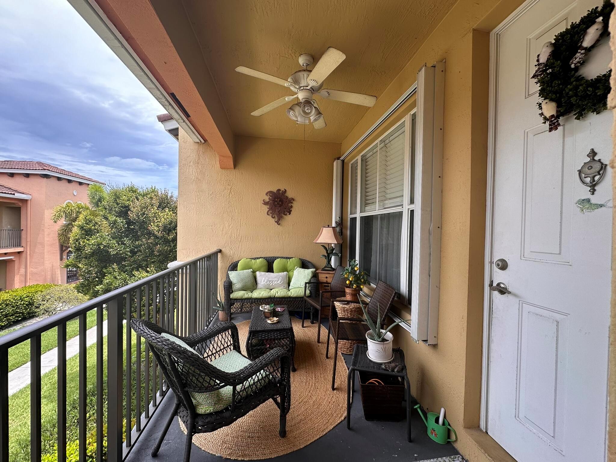 3545 Forest Hill Boulevard Unit 12, Palm Springs, Florida 33406