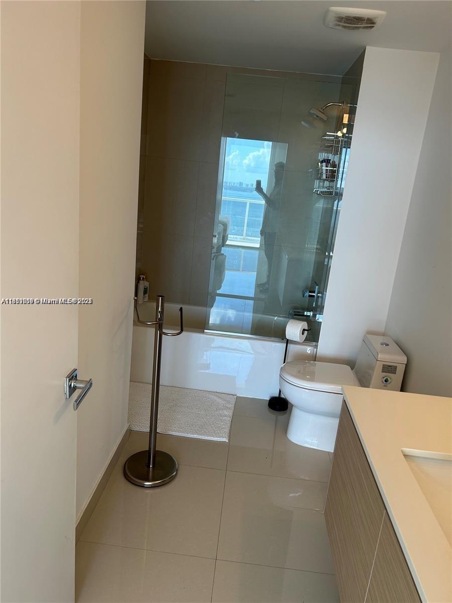 600 NE 27th St #3003, Miami FL 33137