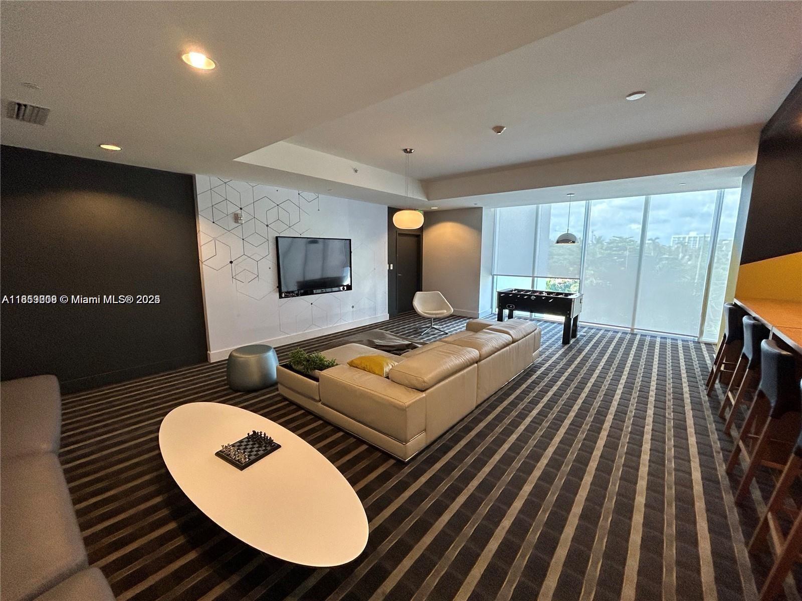 600 NE 27th St #3003, Miami FL 33137