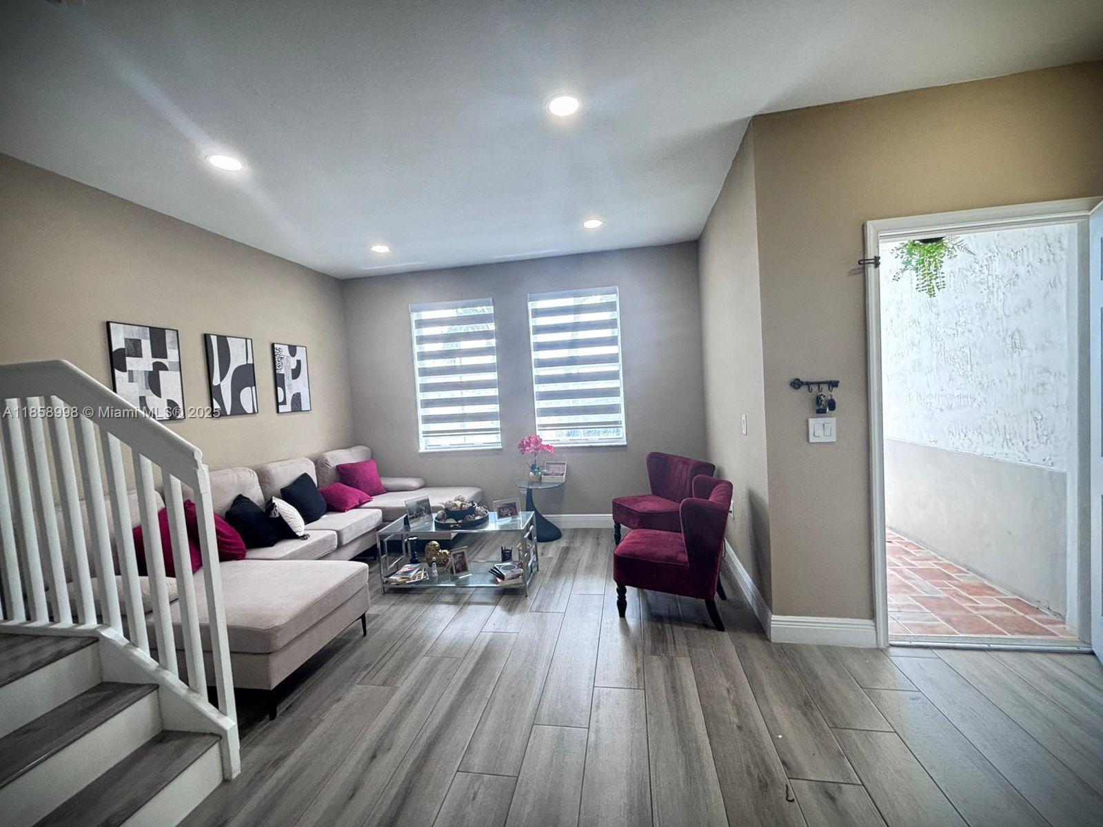 Property photo # 0