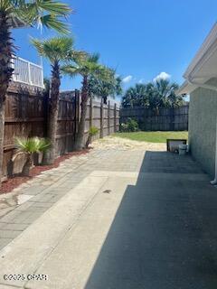 Image 11 For 5604 Beach Drive