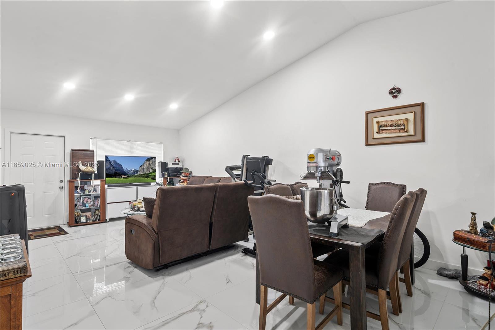 Property photo # 9