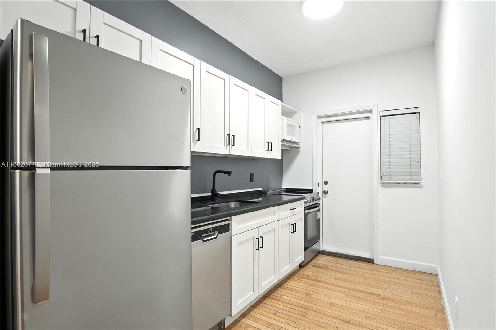 Property photo # 9