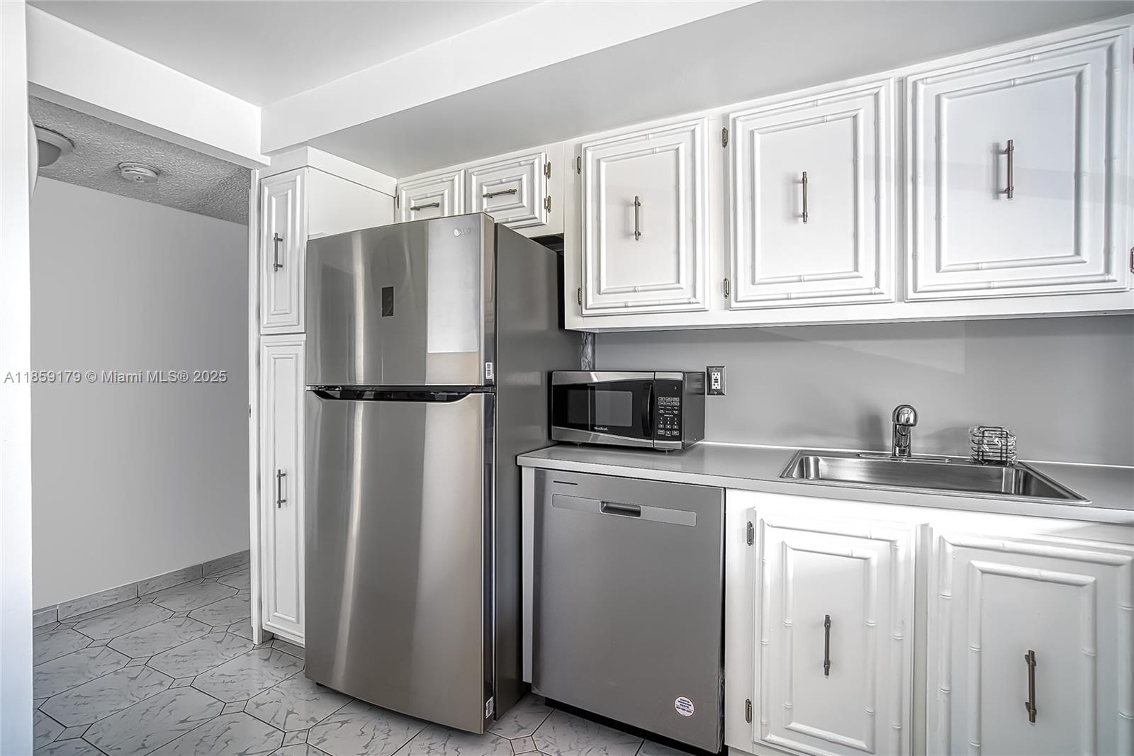 Property photo # 6