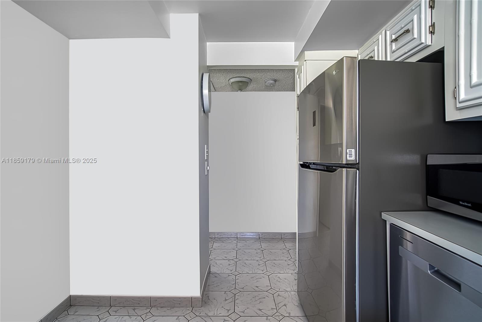 Property photo # 4