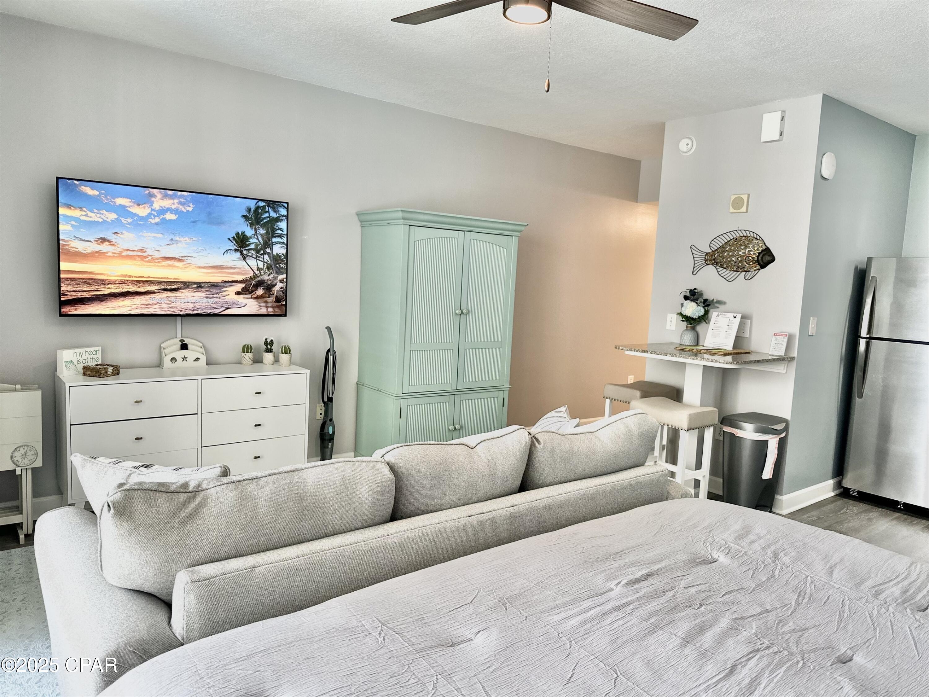 Image 11 For 9900 Thomas Drive 606