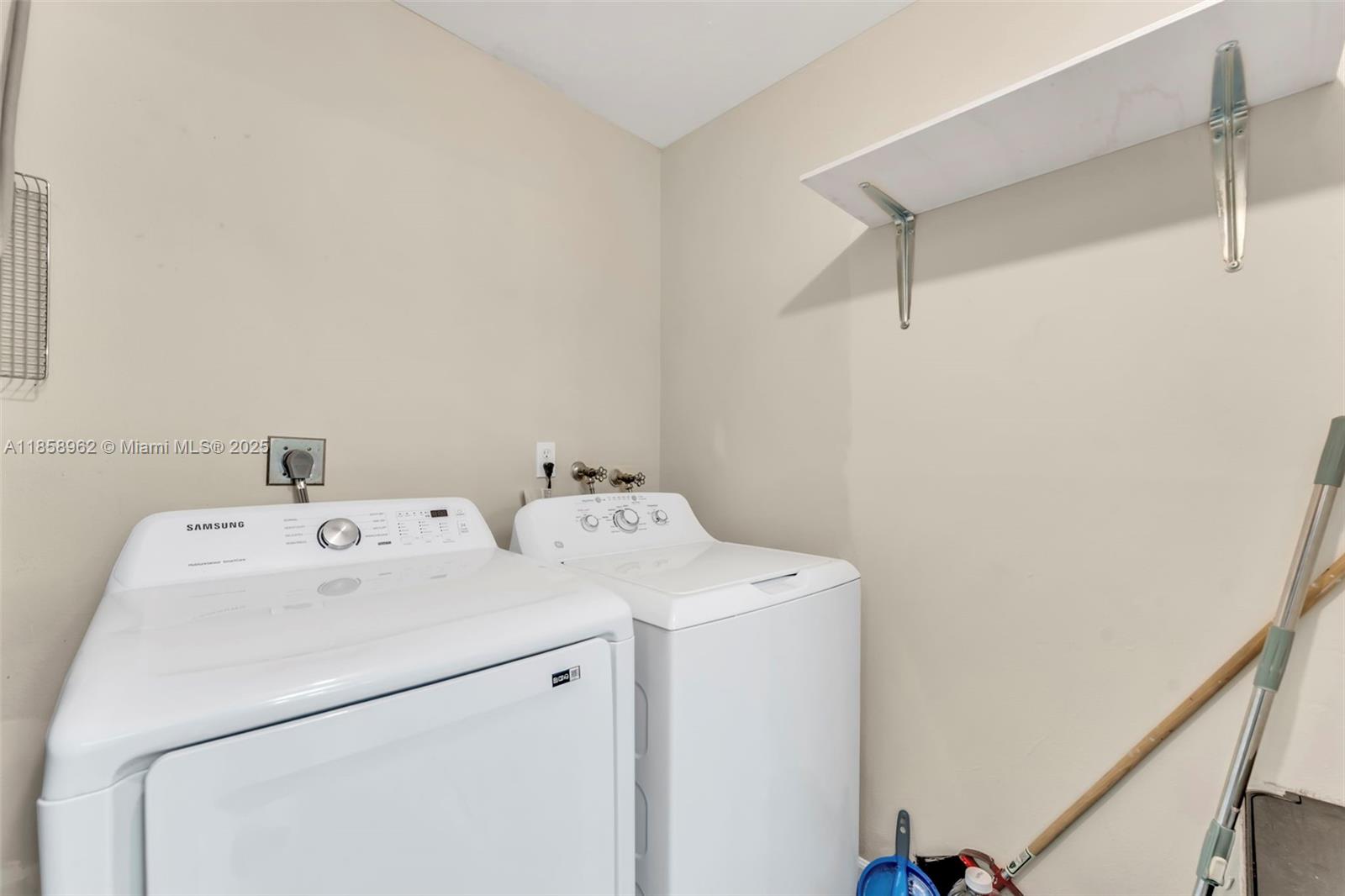 Property photo # 9