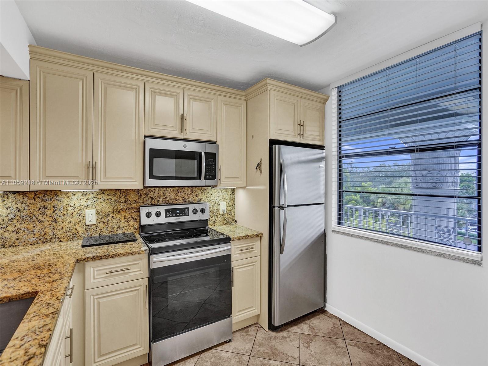 Property photo # 9