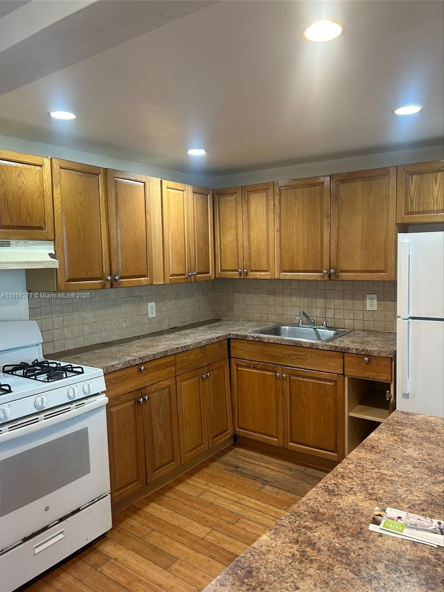 Property photo # 0