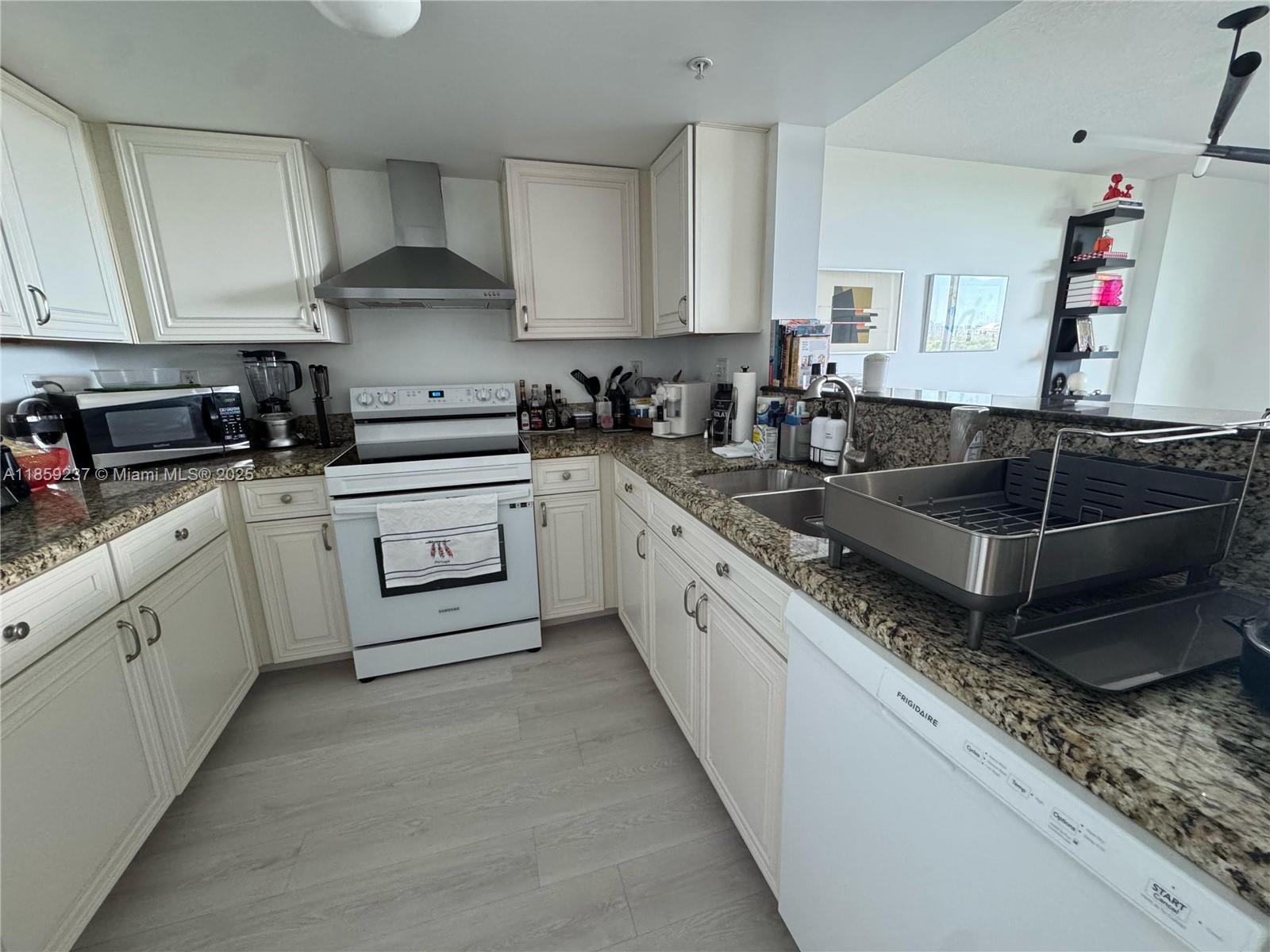 Property photo # 4