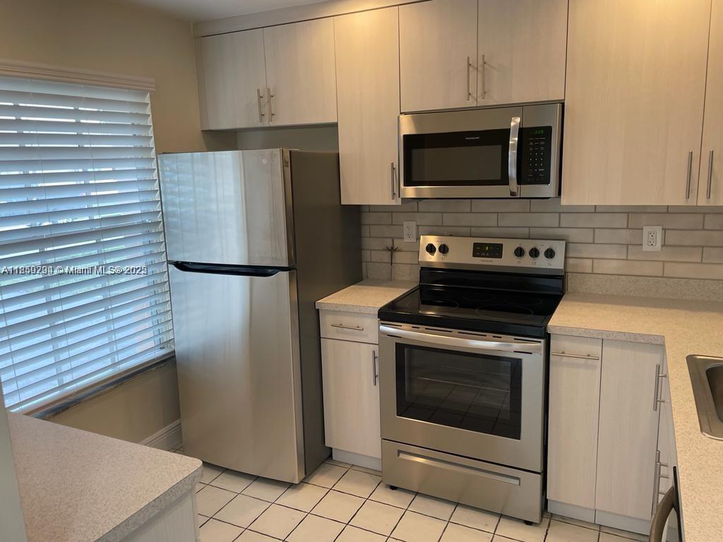 Property photo # 8