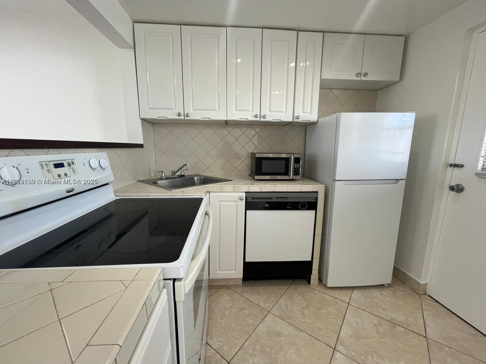 Property photo # 4