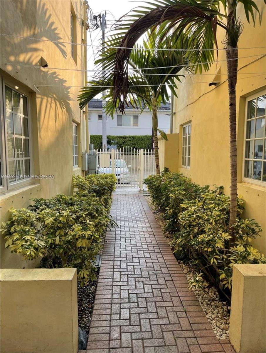 Property photo # 0