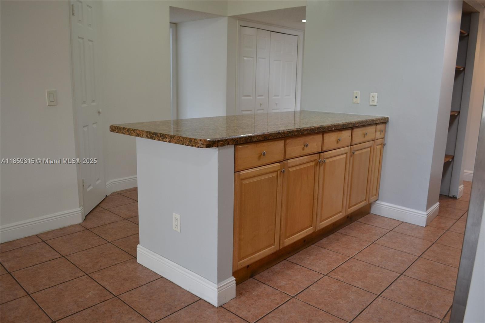 Property photo # 6