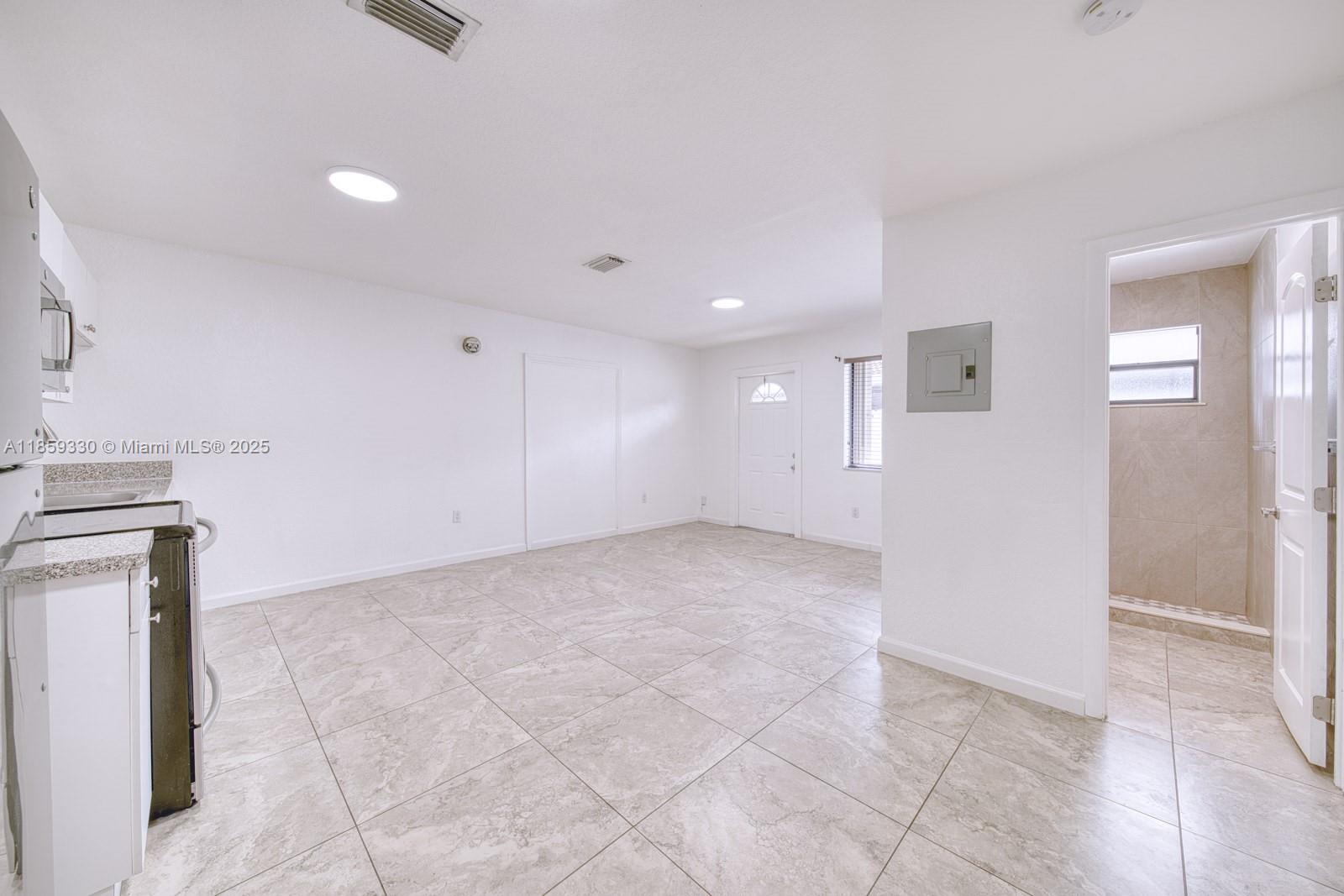 720 NE 1st Pl 2