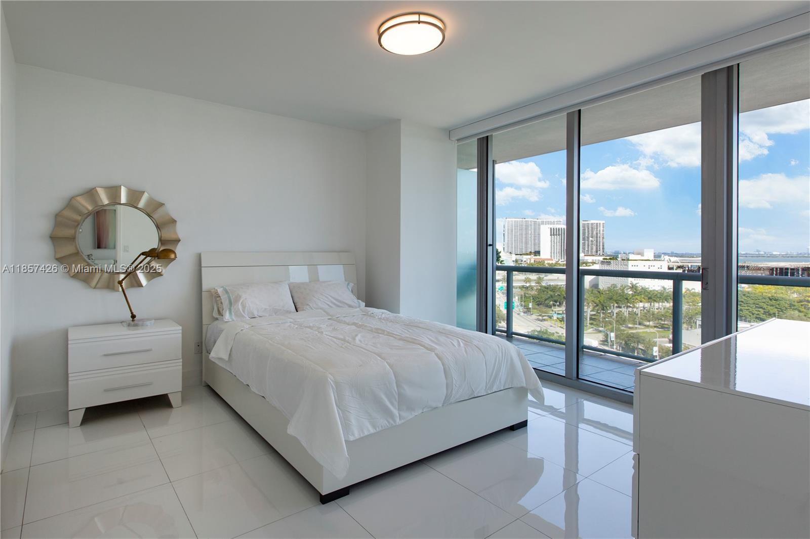 888 Biscayne Blvd #1010, Miami FL 33132