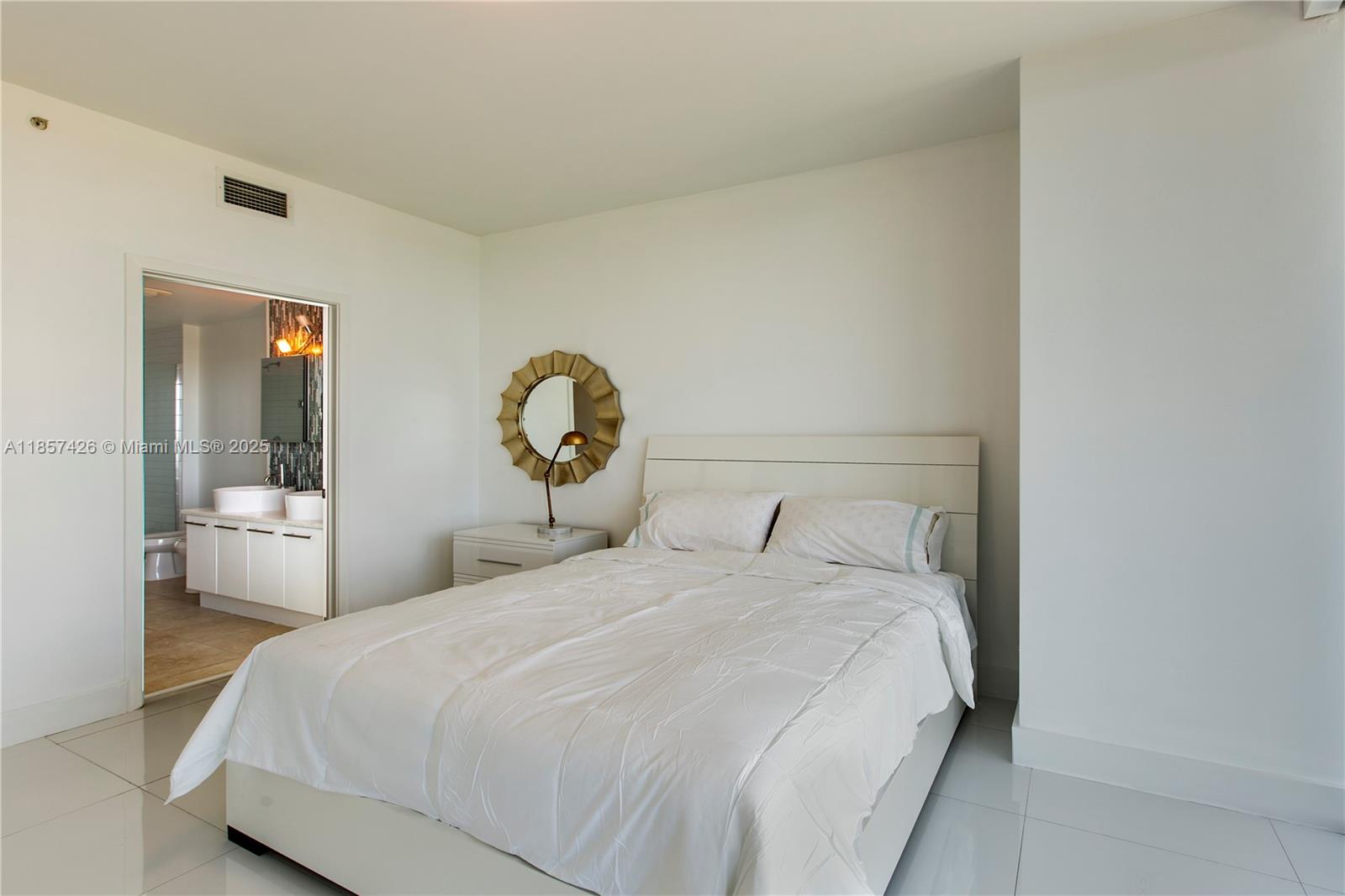 888 Biscayne Blvd #1010, Miami FL 33132