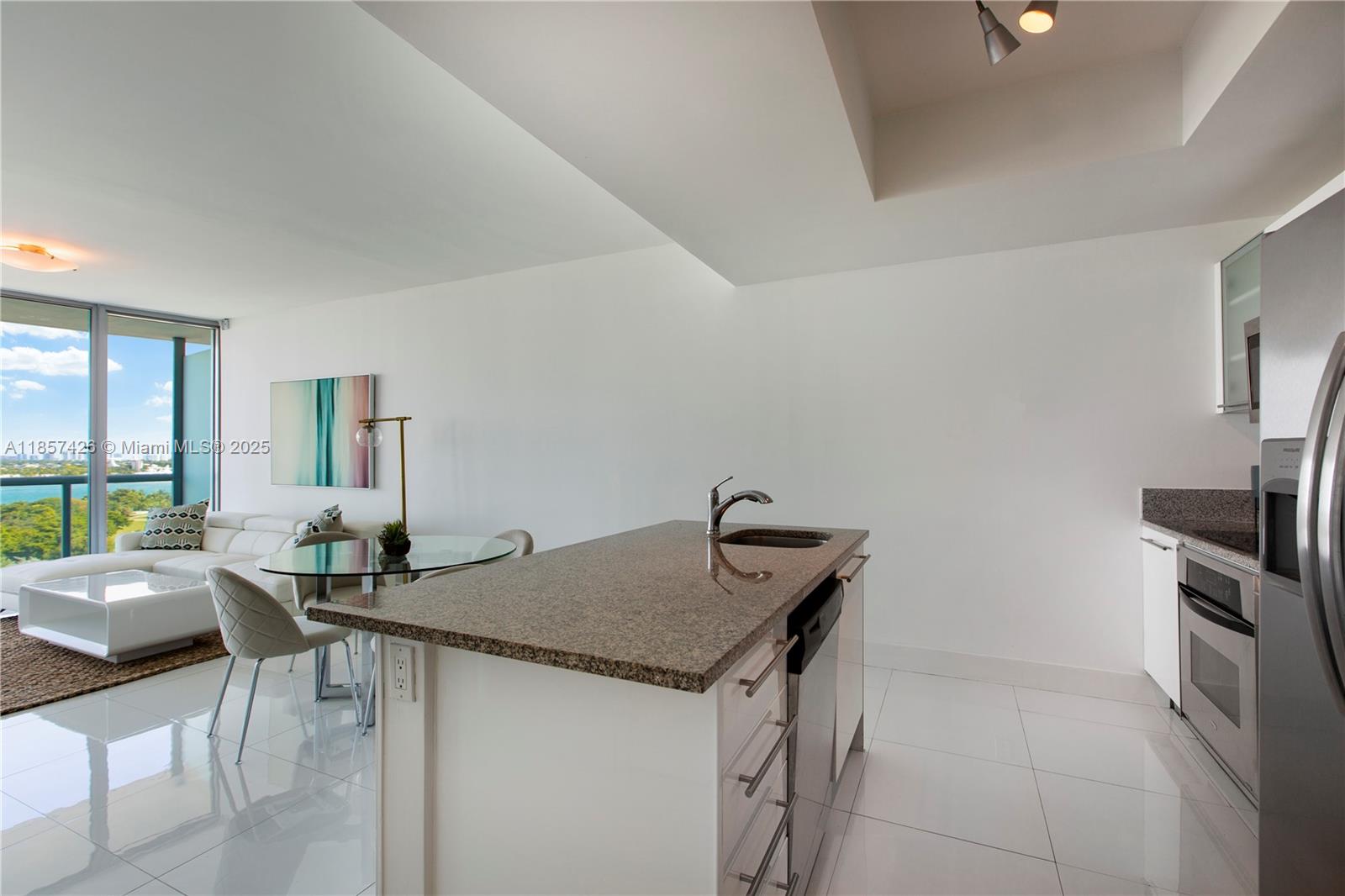888 Biscayne Blvd #1010, Miami FL 33132