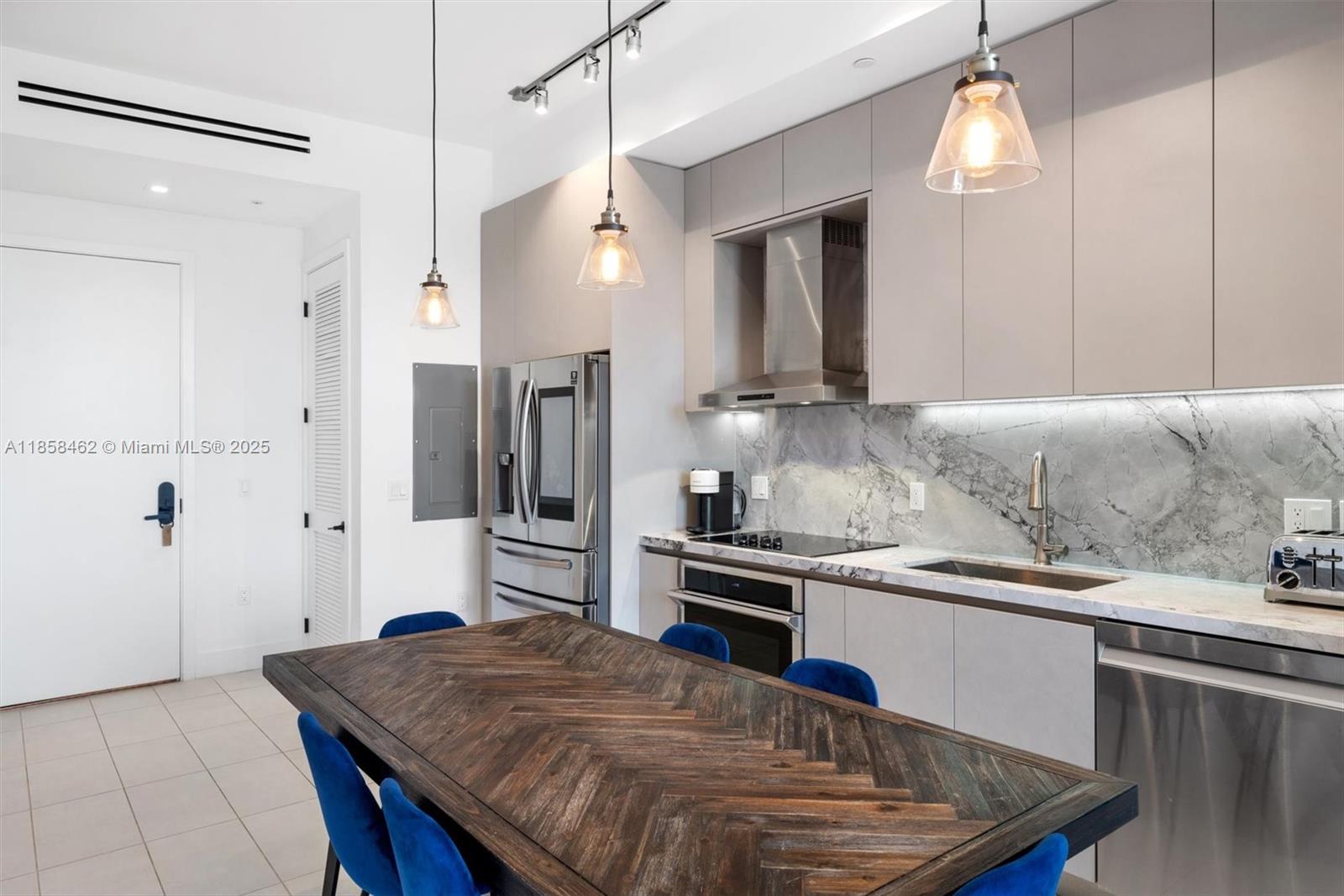 Property photo # 9