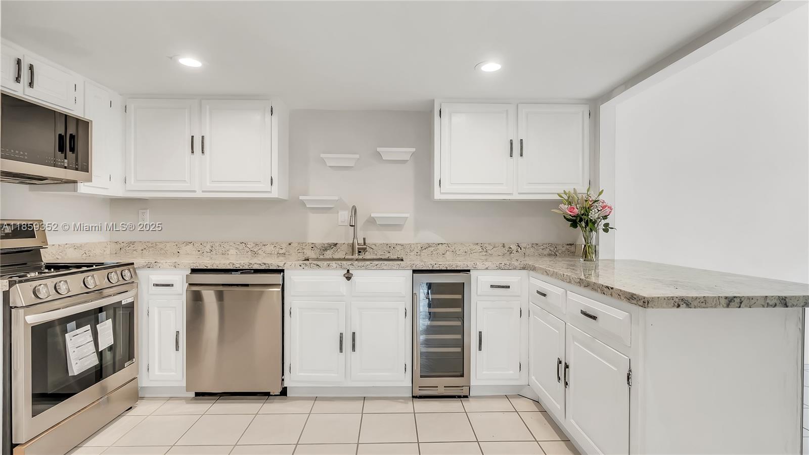 Property photo # 0