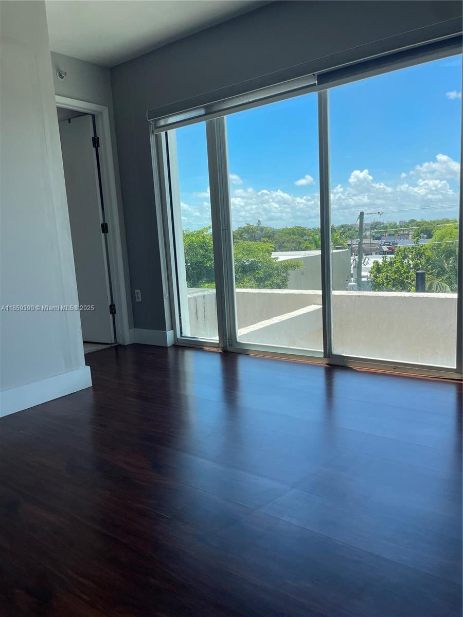 1475 SW 8th St 403