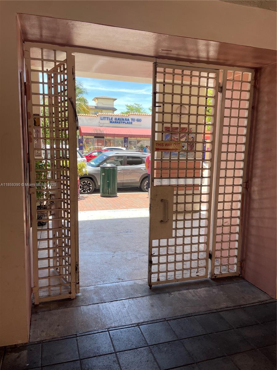 1475 SW 8th St 403