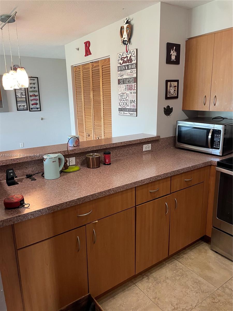 1475 SW 8th St 403
