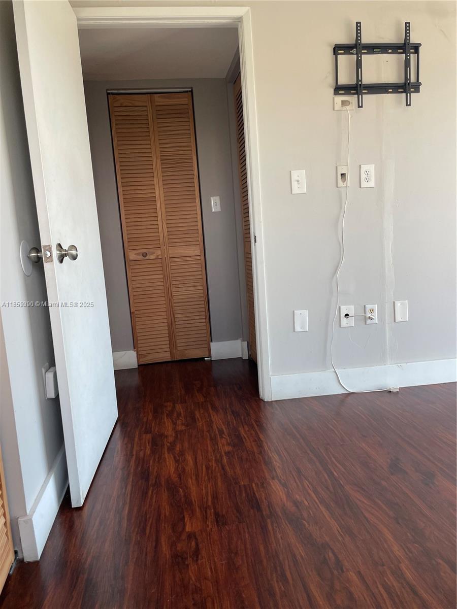 1475 SW 8th St 403