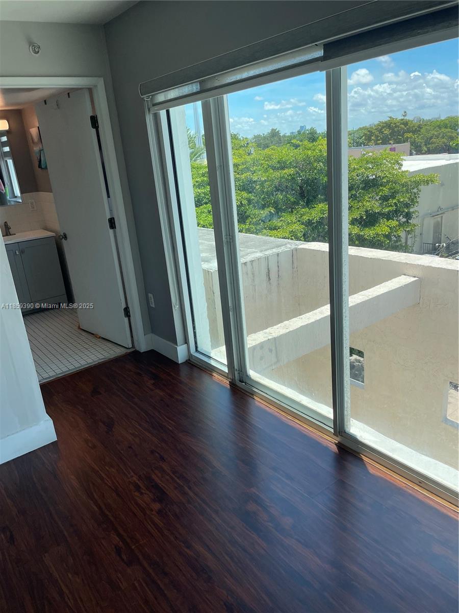 1475 SW 8th St 403