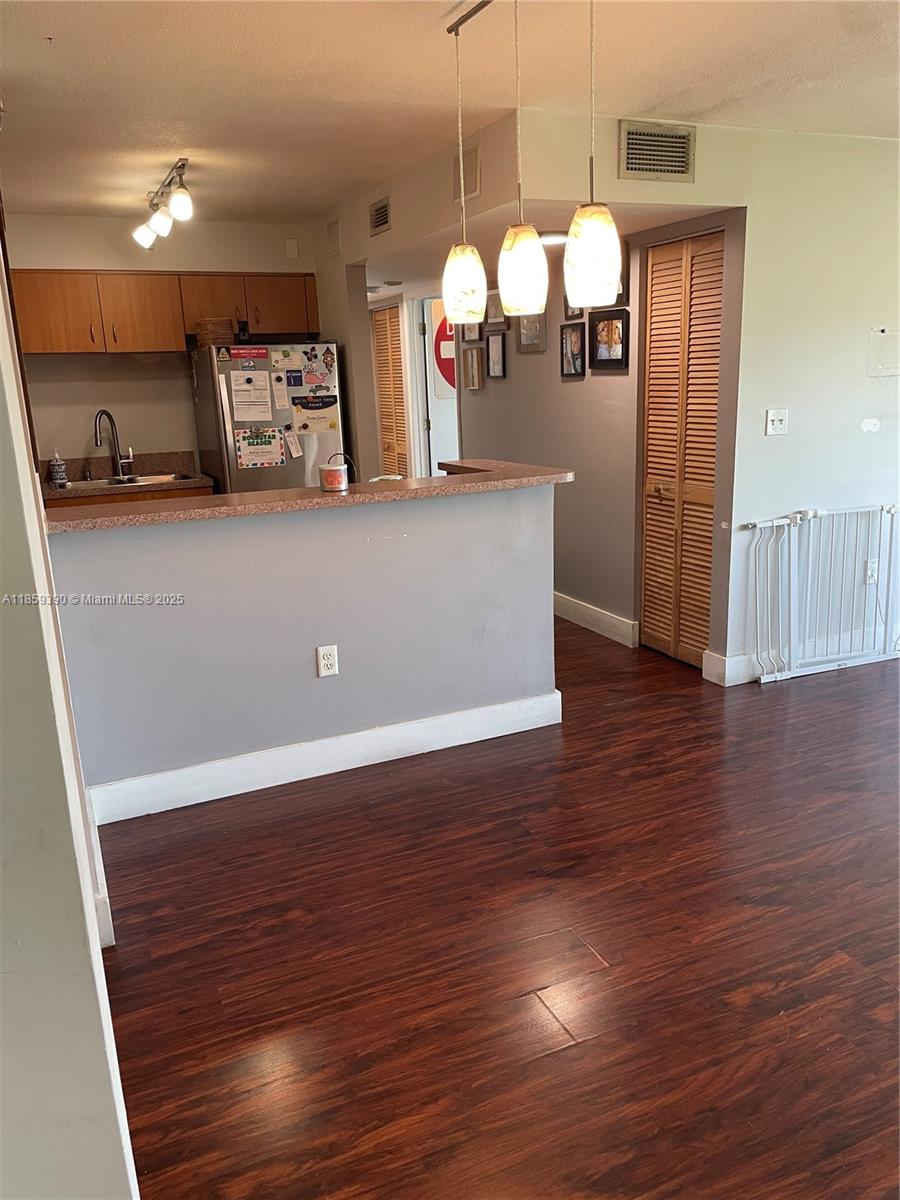 1475 SW 8th St 403