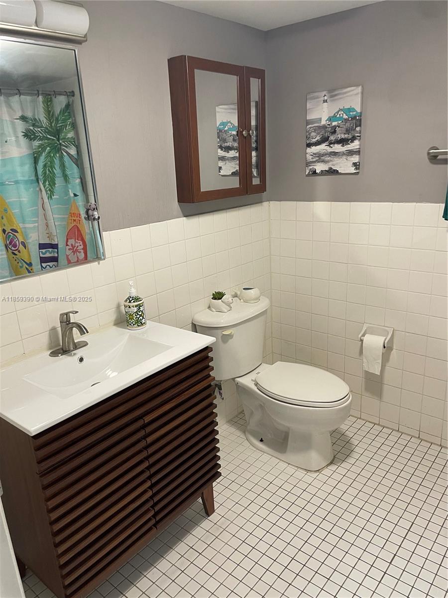 1475 SW 8th St 403