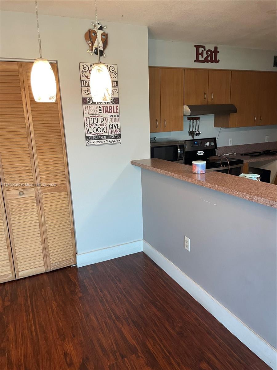 1475 SW 8th St 403