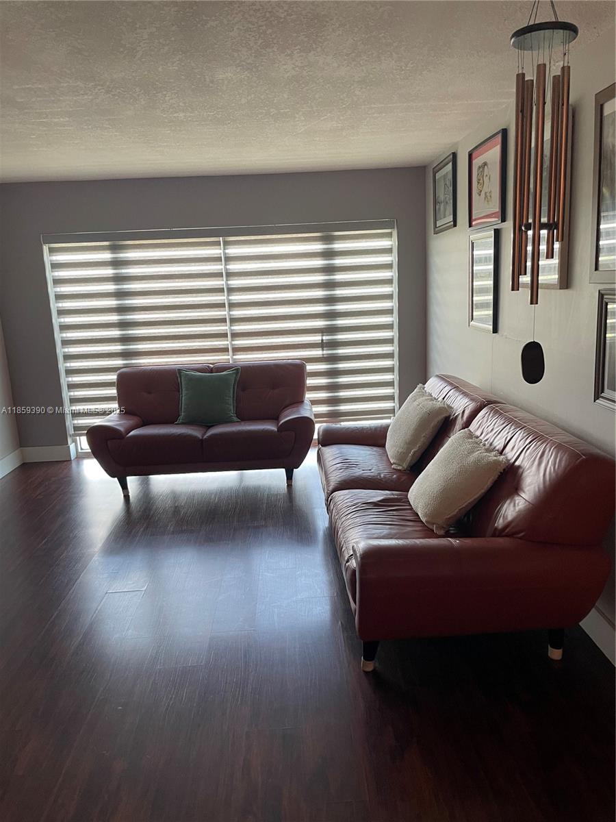 1475 SW 8th St 403