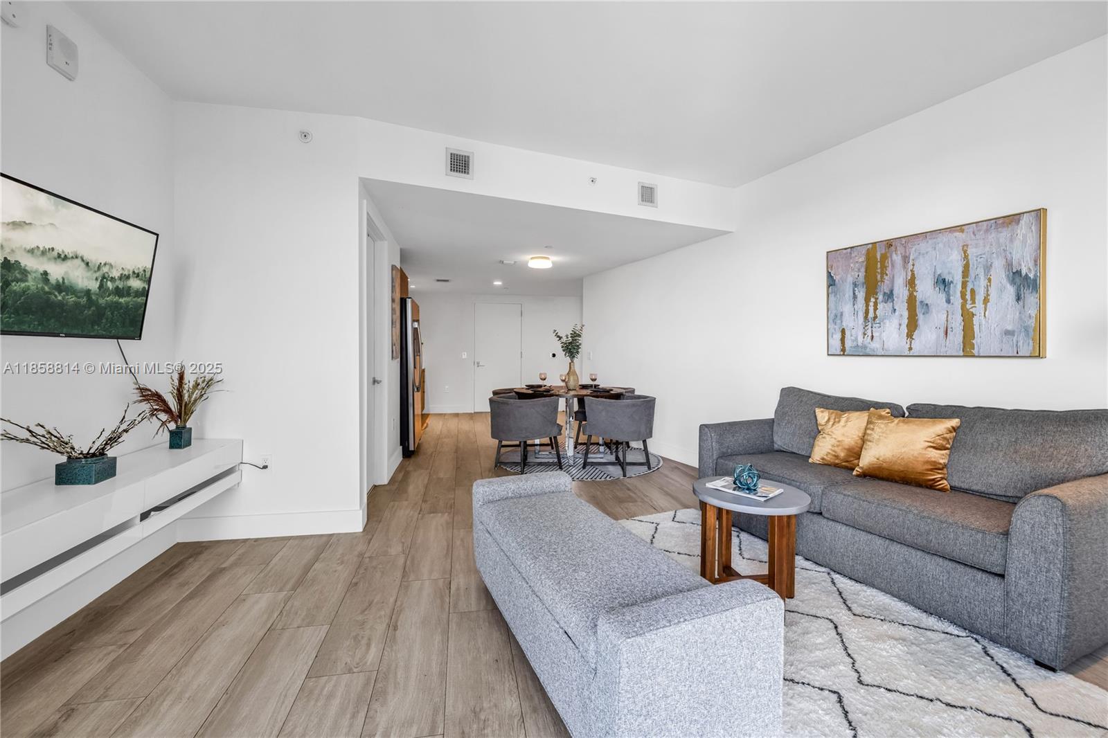 Property photo # 9