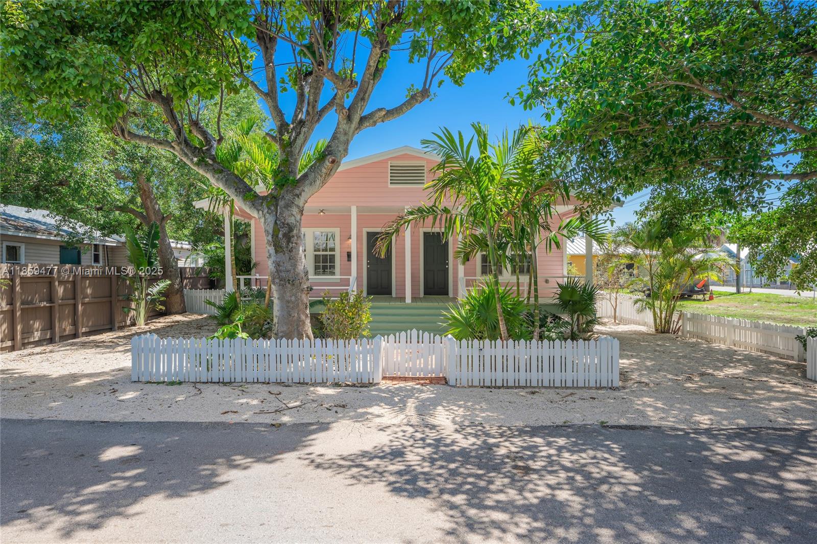 Property photo # 0