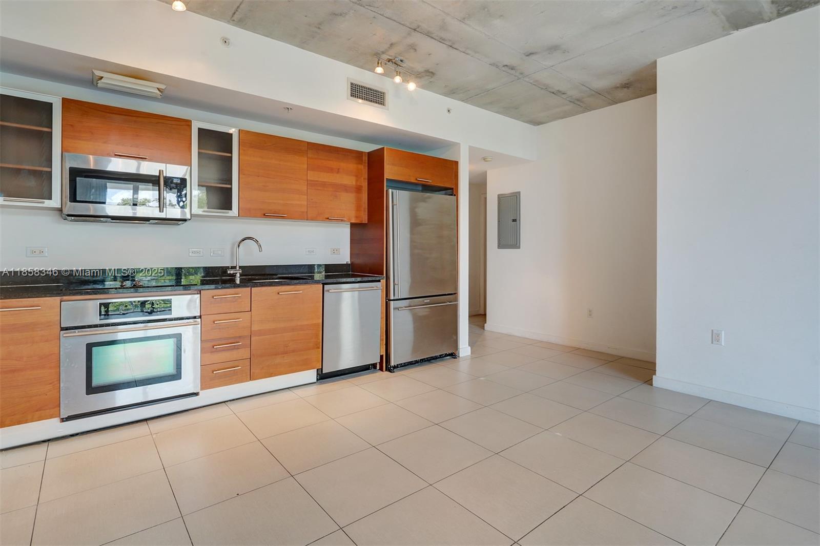 Property photo # 9
