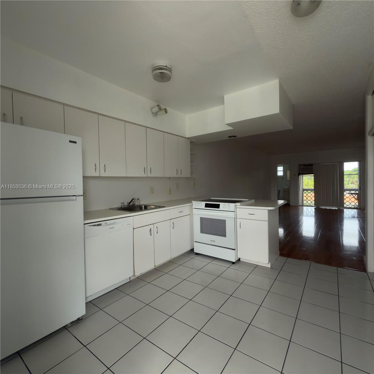 Property photo # 6