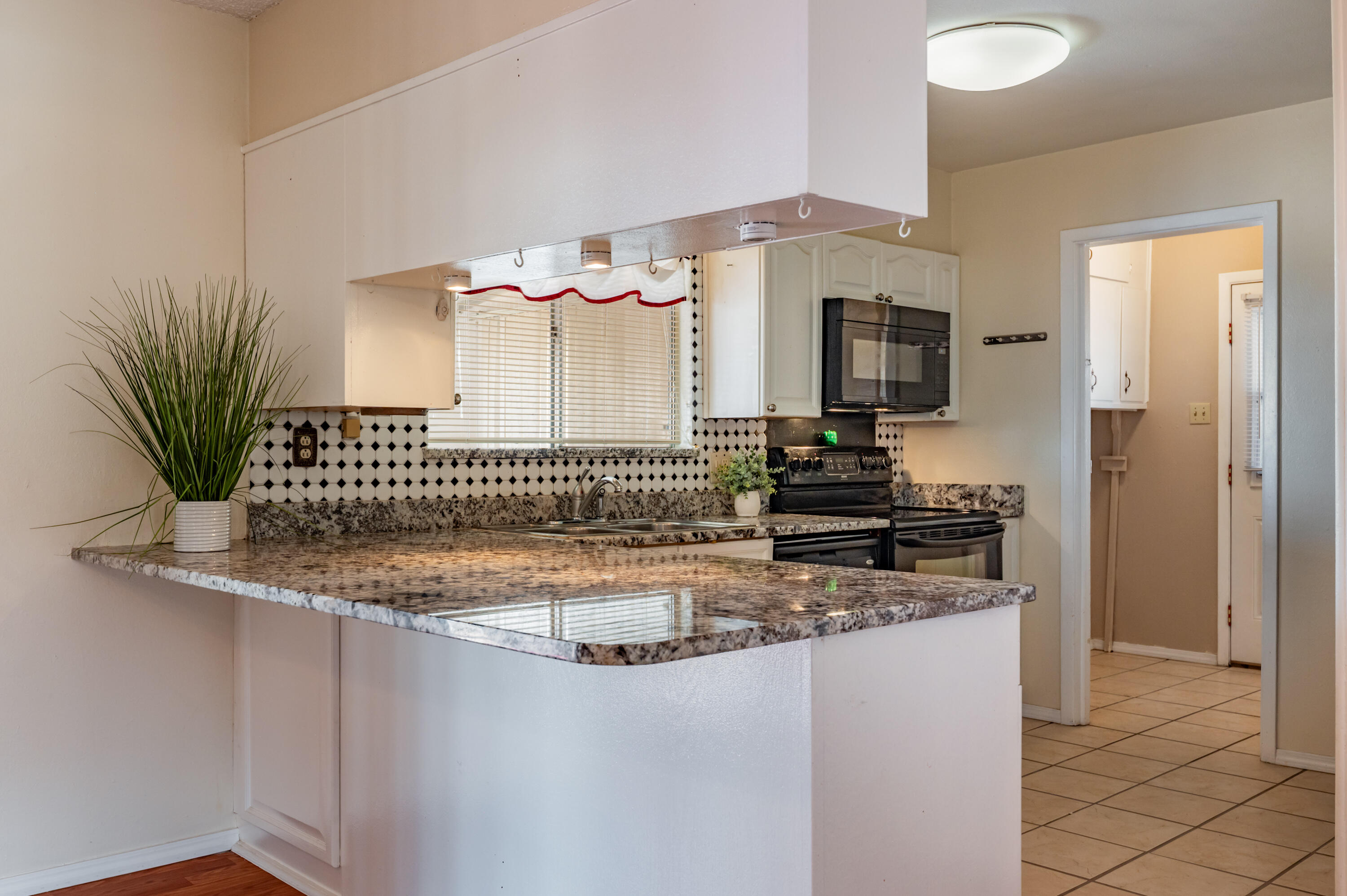 1709 MARY ELLEN STREET NE, ALBUQUERQUE, NM 87112  Photo 9