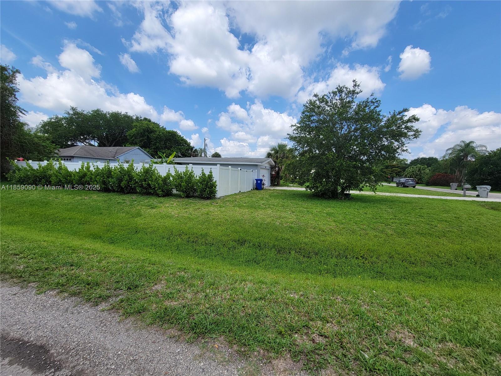 Property photo # 4