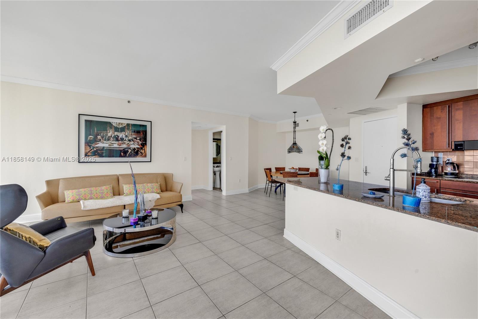1000 S Pointe Dr #1505, Miami Beach FL 33139