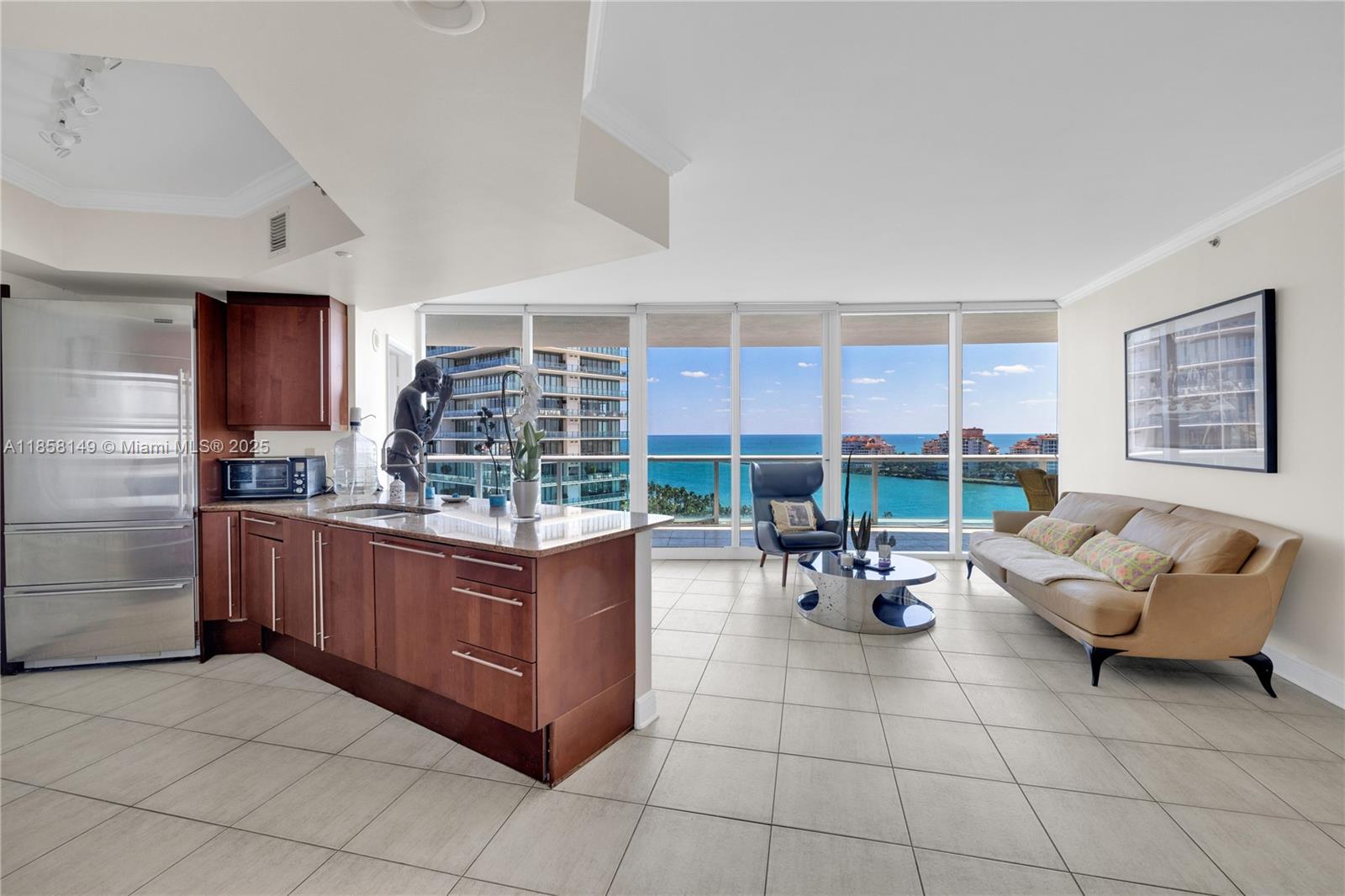 1000 S Pointe Dr #1505, Miami Beach FL 33139