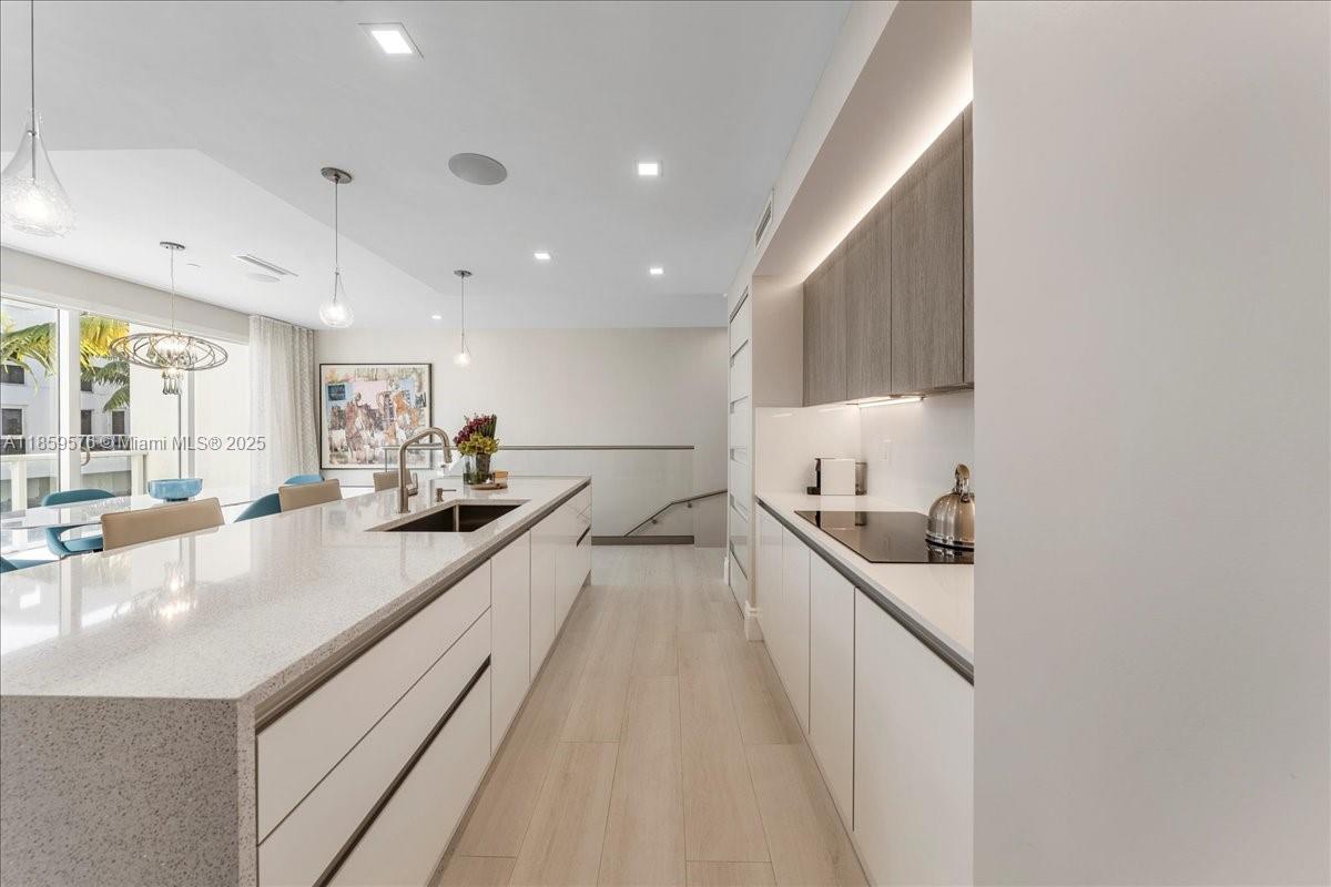 Property photo # 9