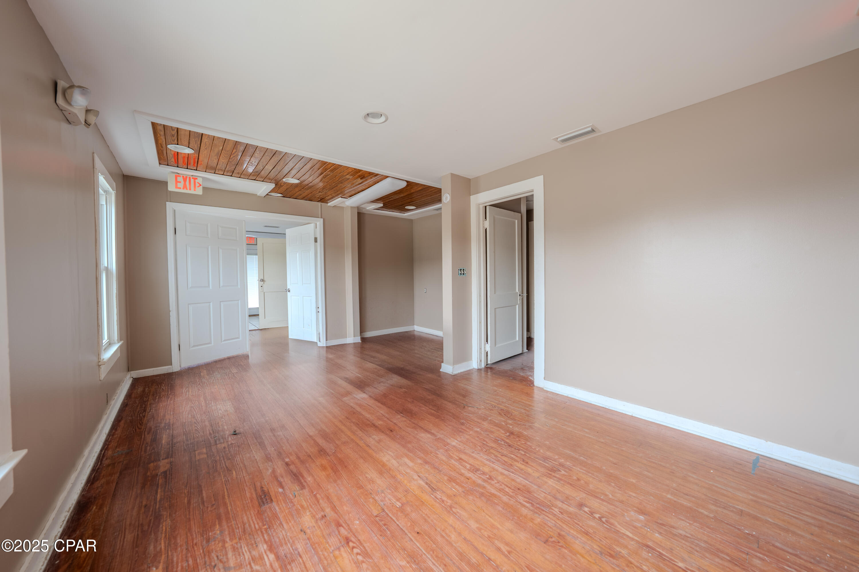 Image 12 For 757 Jenks Avenue