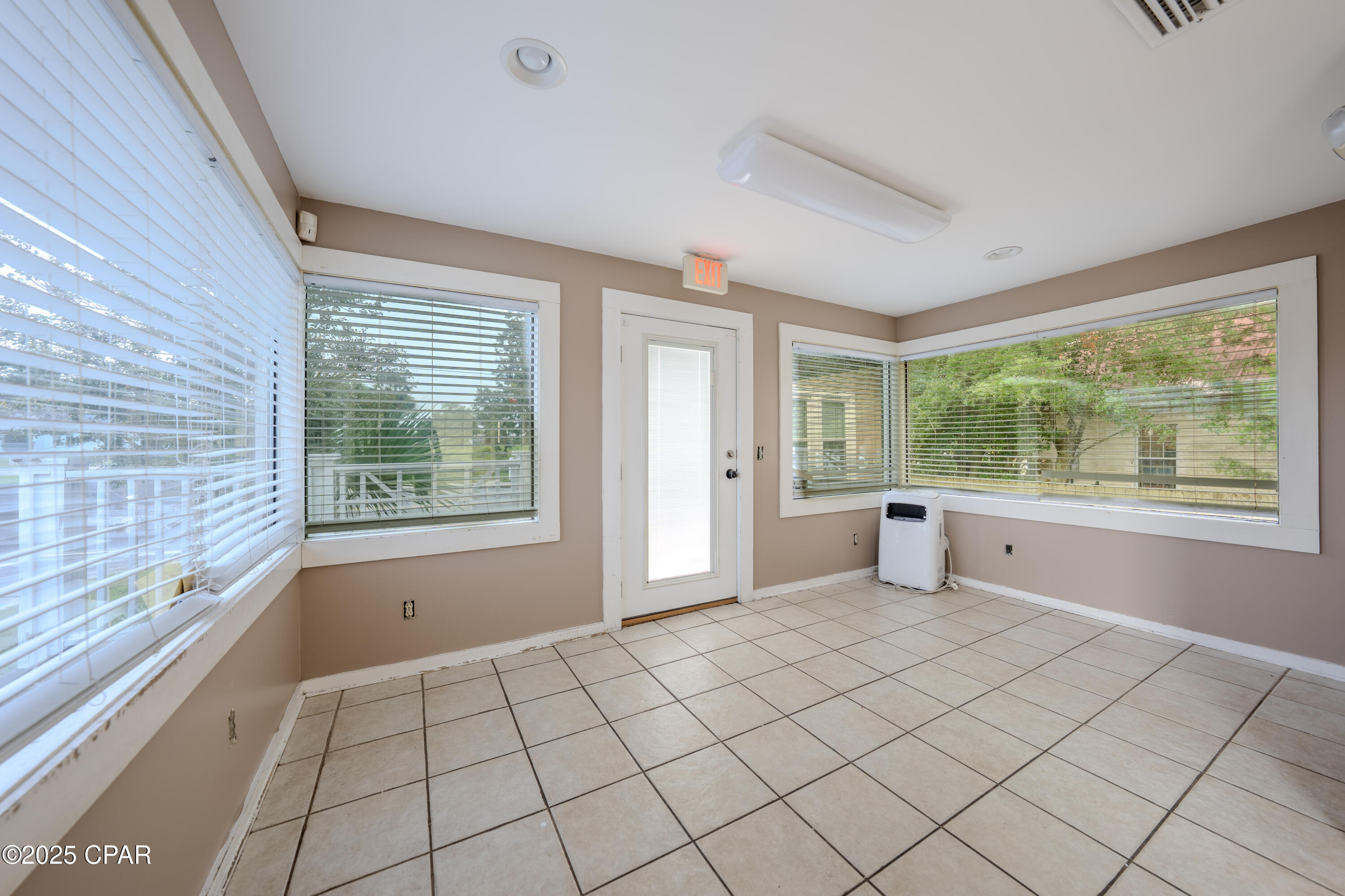 Image 16 For 757 Jenks Avenue
