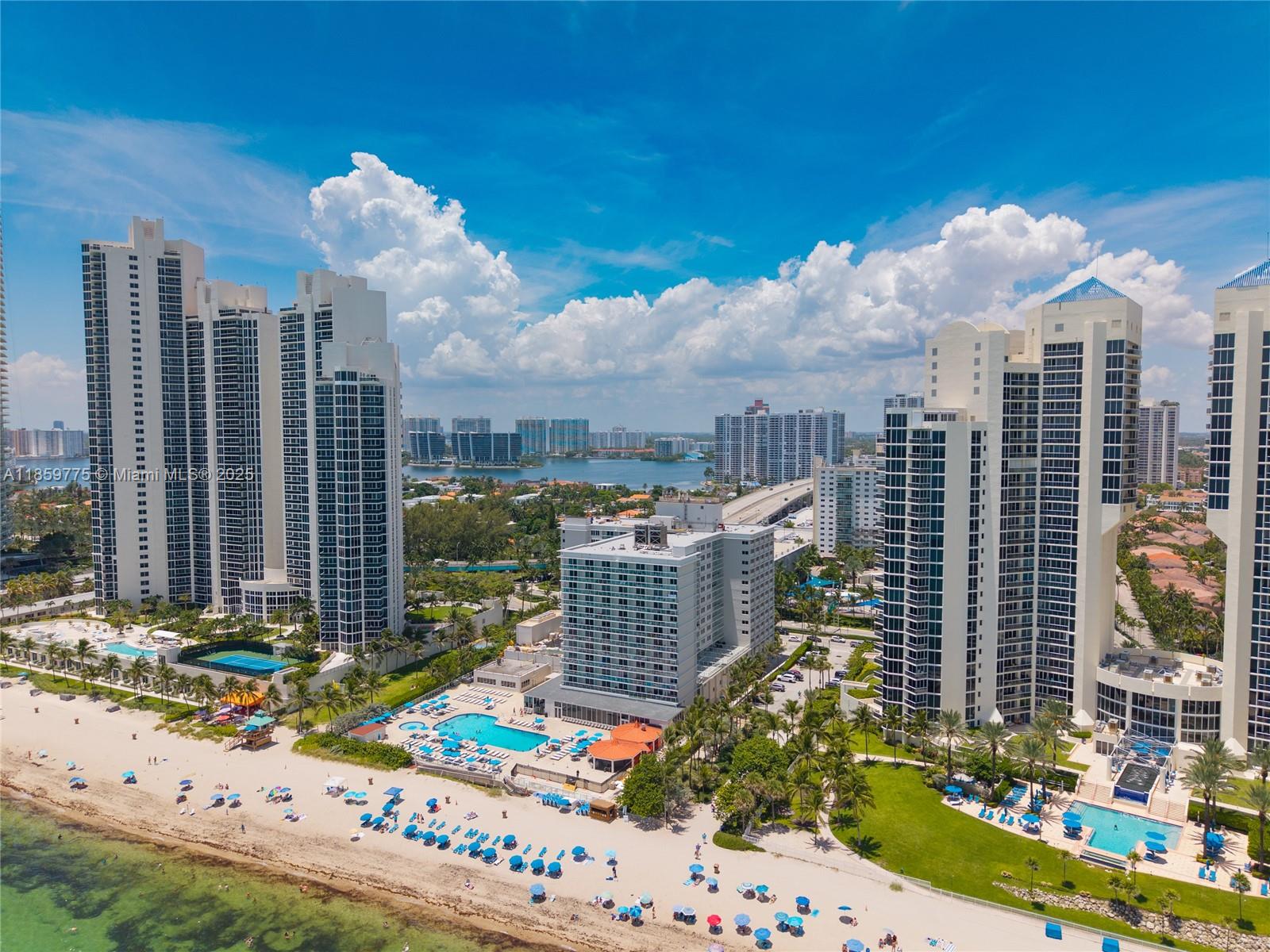 19201 Collins Ave 822