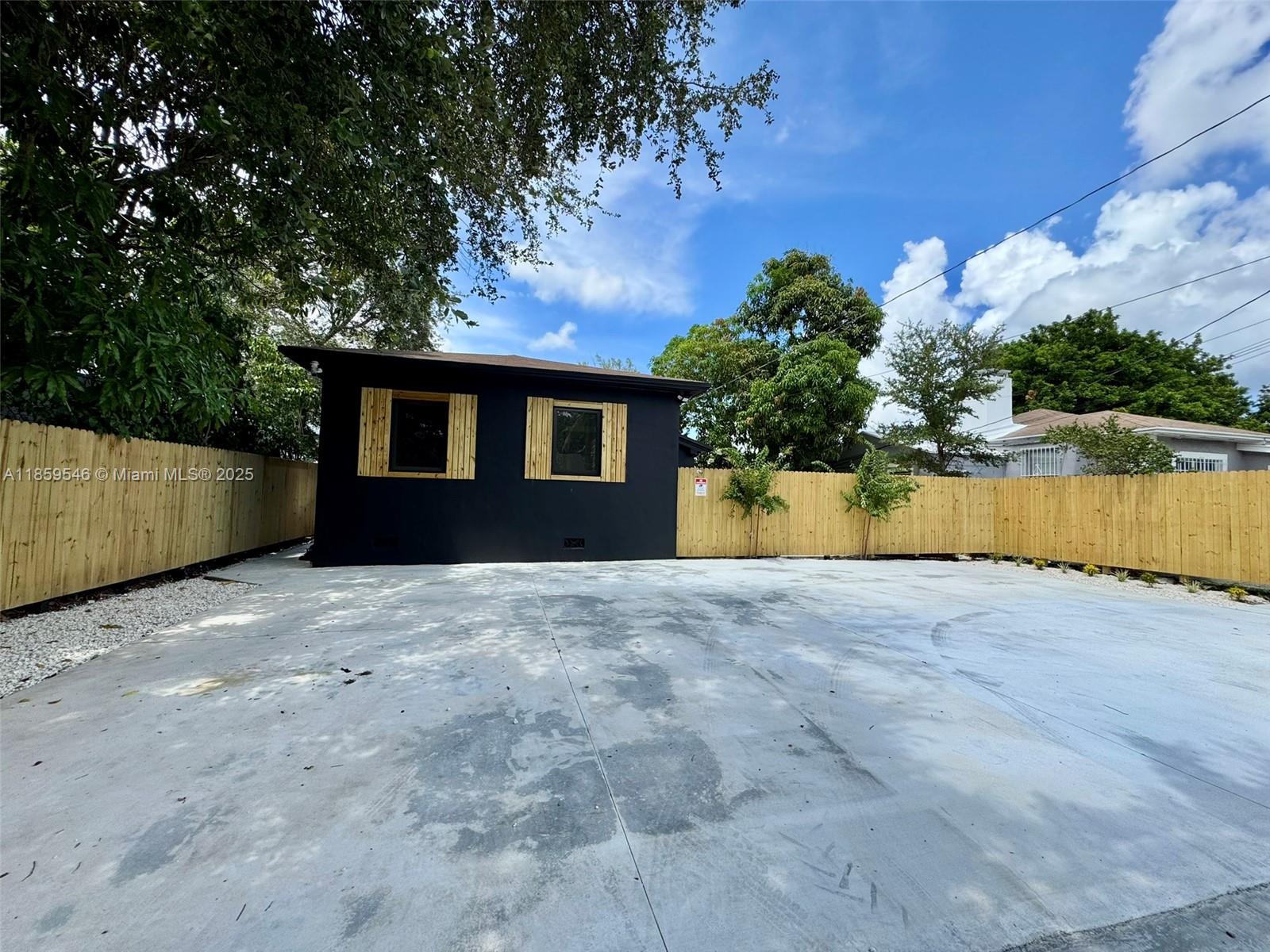 Property photo # 0