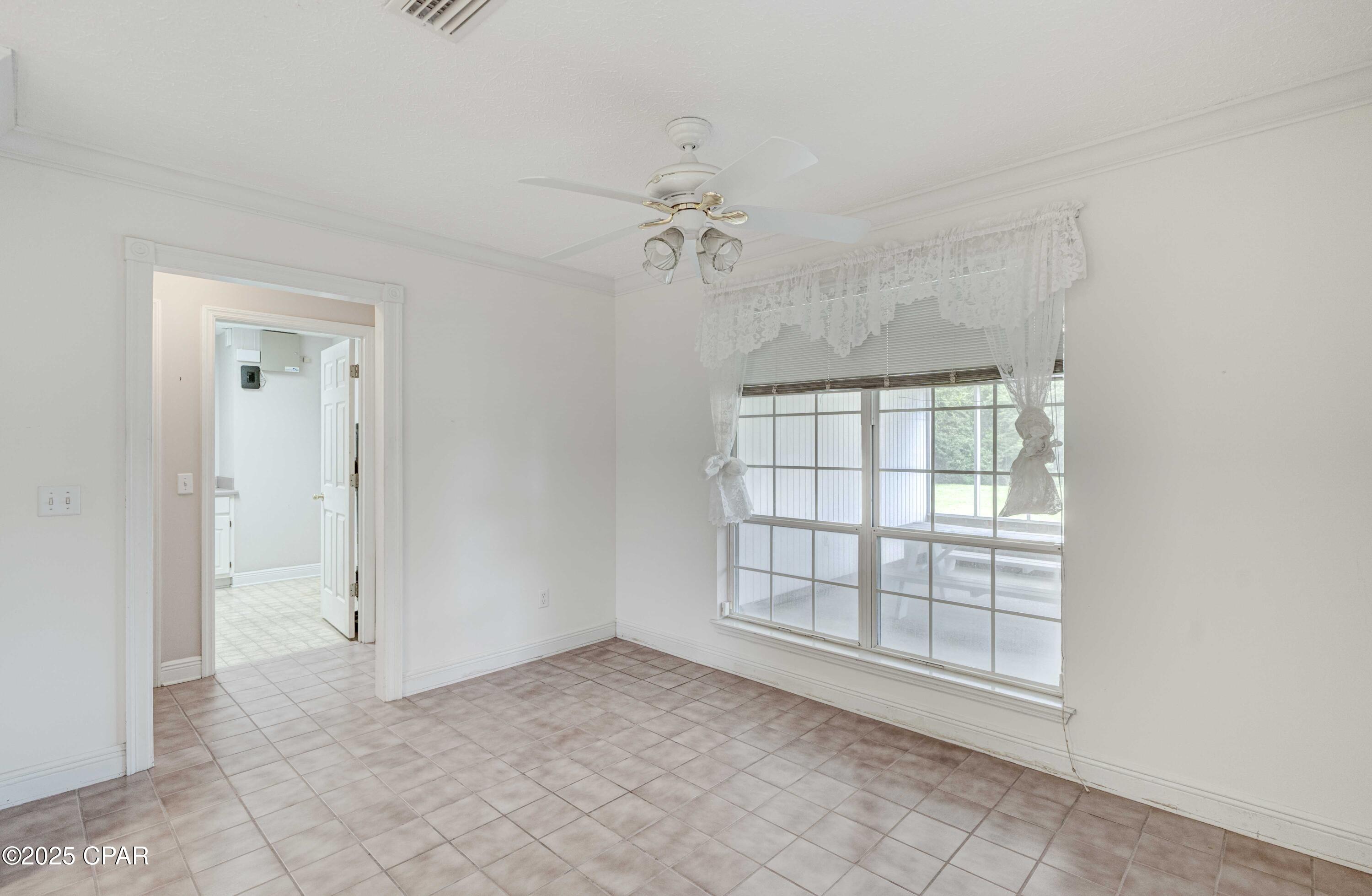 Image 15 For 1119 College Boulevard