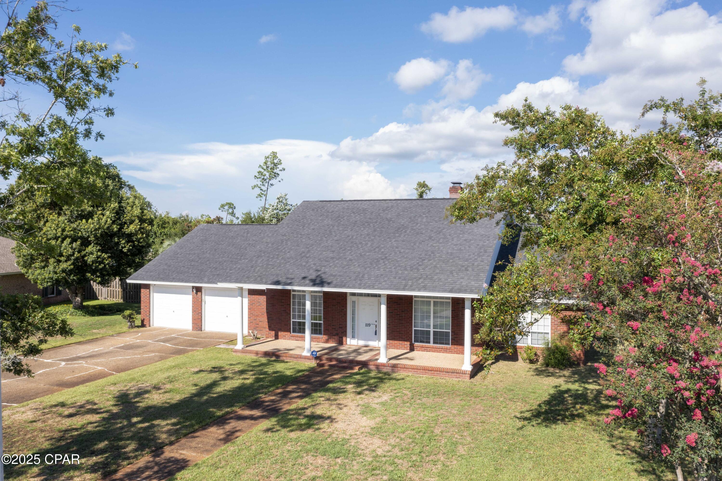 Image 2 For 1119 College Boulevard