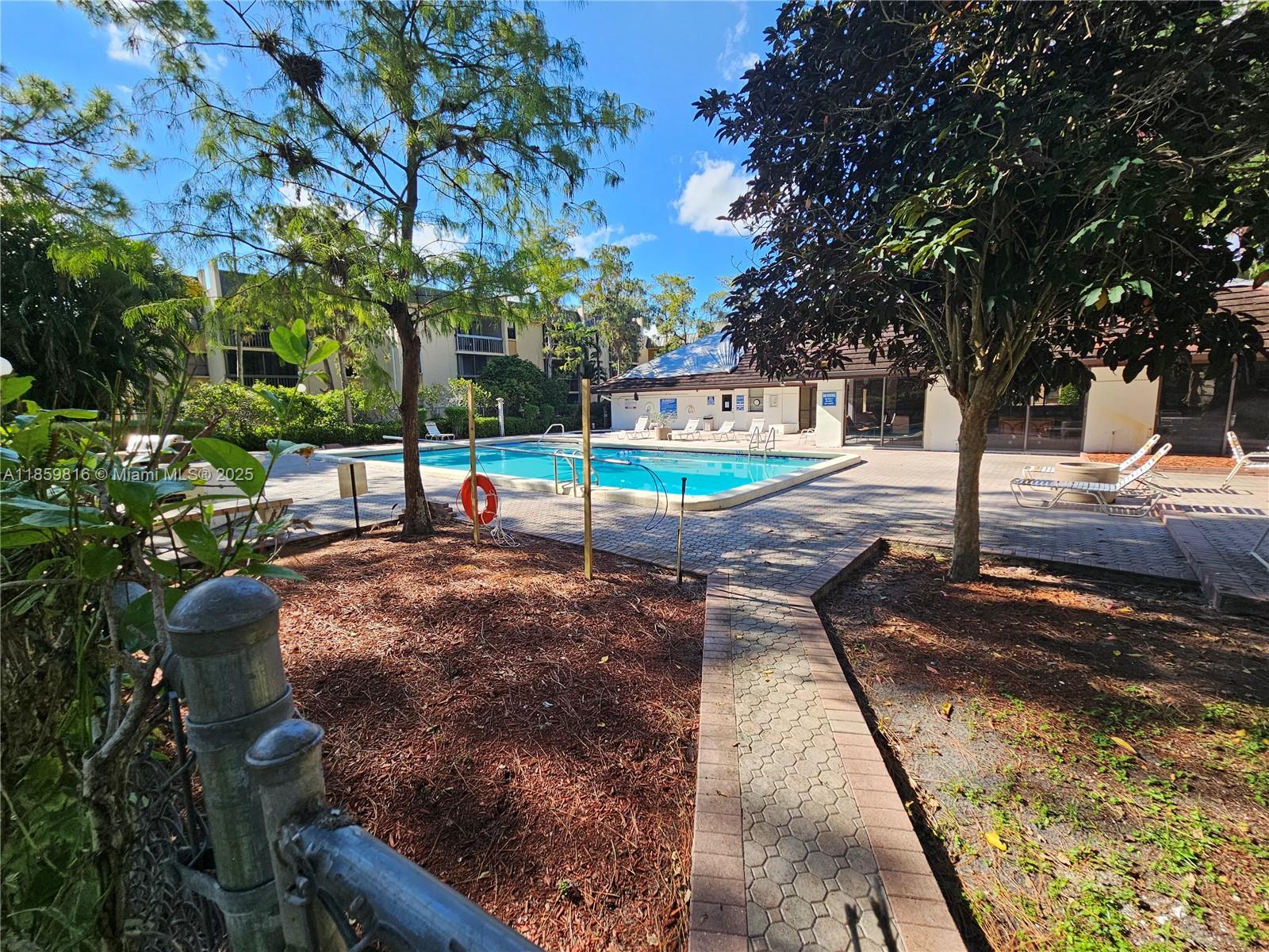 8429 Forest Hills Dr Unit 305, Coral Springs, Florida 33065