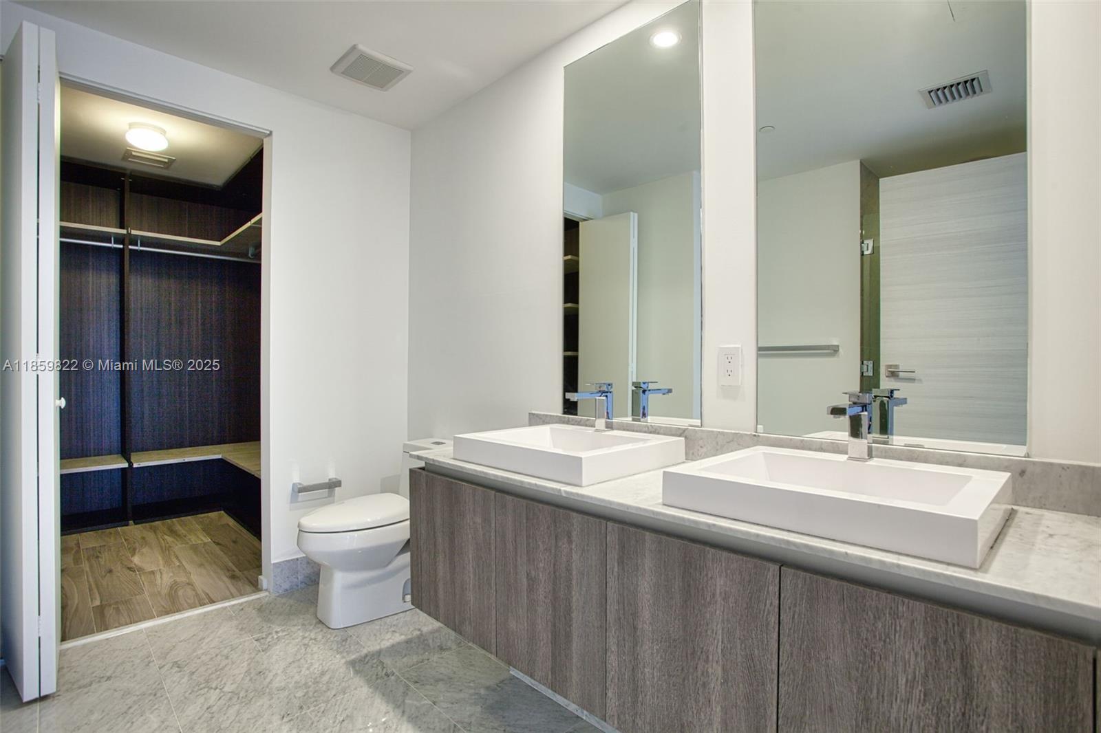 801 S Miami Ave #2903, Miami FL 33130